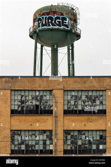 A Graffiti Covered Water Tower In Saint Paul Minnesota Stock Photo Alamy