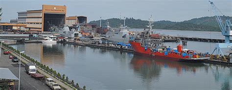 And fabricates heavy engineering products that include container cranes. Shipyard - LUMUT YARD (PERAK), Malaysia