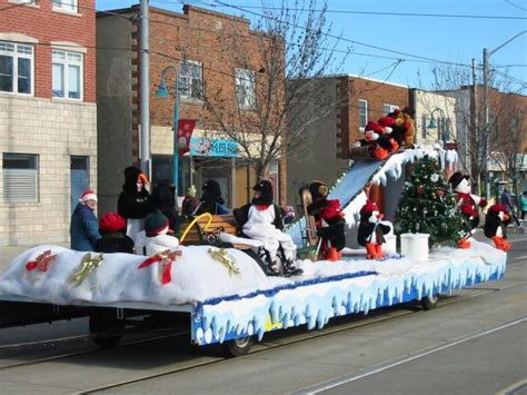 Float Snow Holiday Parades Christmas Parade Floats Holiday Parade