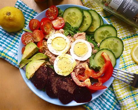 Beet Cherry Tomato Tuna And Egg Salad With Creamy Dressing