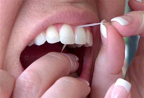 ¿cómo Usar Hilo Dental De Forma Adecuada Clinicadentalnoemicrespo