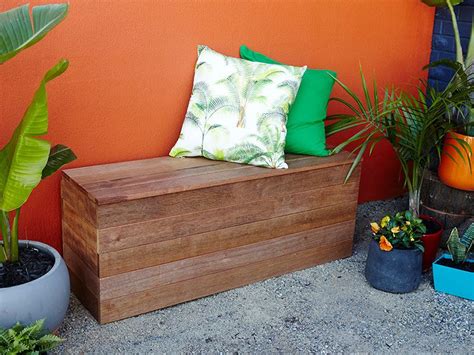 Every home needs more outdoor storage space. This stylish bench seat