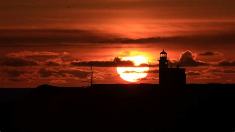 Lighthouse Sunset Wallpapers Hd Wallpapers Id 13210