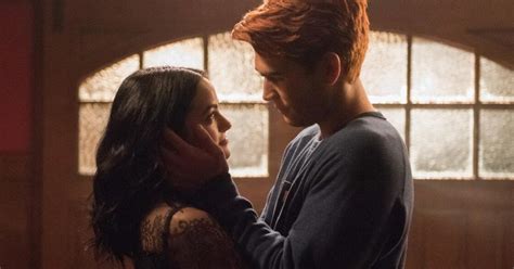 Riverdale Season 5 Kj Apa Teases Sexy Scenes Between Archie And