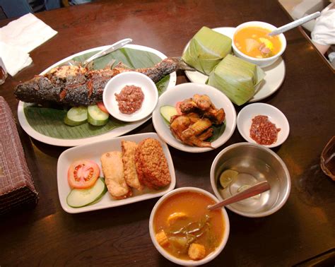 Filefood Sundanese Restaurant Jakarta Wikimedia Commons