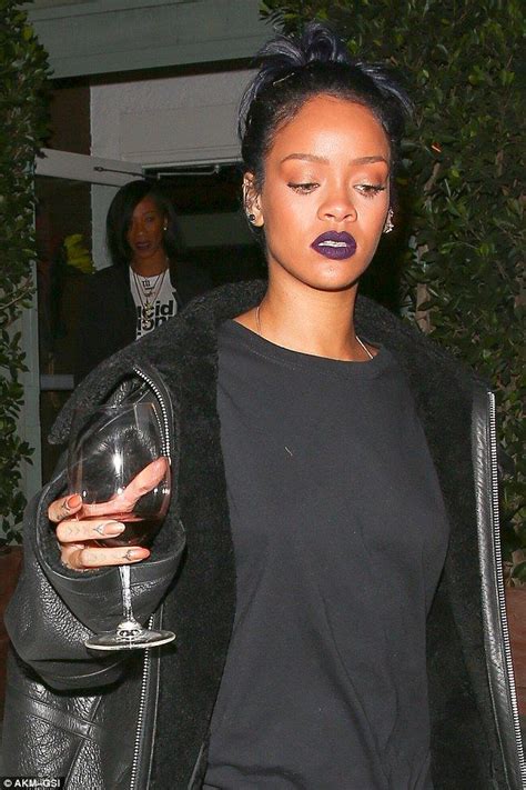 Rihanna Leaves Favourite Restaurant Still Clutching Her Glass Of Wine Rihanna Rihanna Photos