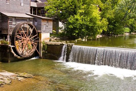 The Little Pigeon River At The Old Mill In Pigeon Forge Water Wheel