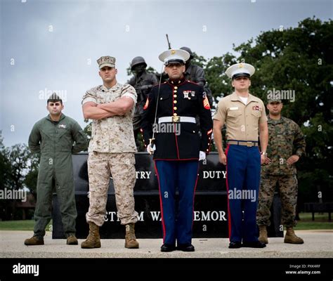 Marine Recruiters Out Of Recruiting Sub Station Arlington Tx Pose For