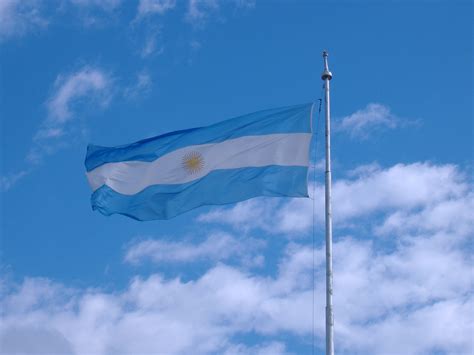 ¿azul O Celeste Revelaron El Color Original De La Bandera Argentina