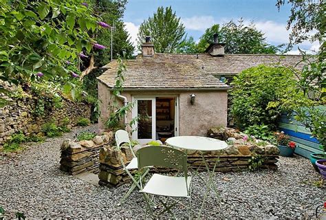 We have over 400 properties, offering you the perfect. Photo of Fellside Cottage | Holiday cottage, Cottage ...