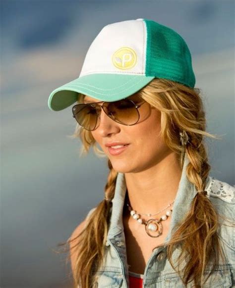 79 Stylish And Chic How To Wear A Baseball Cap With Long Hair Down Hairstyles Inspiration Best