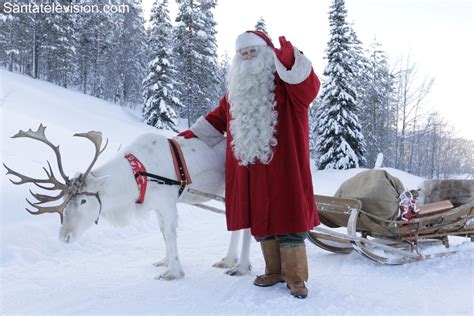 La Laponie le pays des rennes du Père Noël Rennes pere noel Pere noel Image pere noel