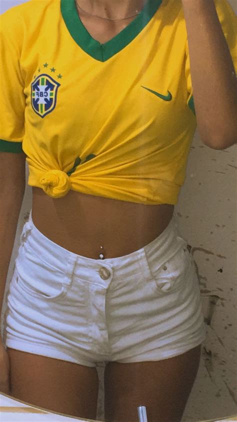 Pin De Eduarda Viana Em Nada Dms Looks Legging Moda Futebol Blusa Do Brasil