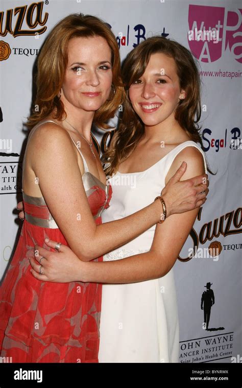 Lea Thompson And Daughter Madelyn Deutch What A Pair 5 Celebrity Concert Benefiting The John
