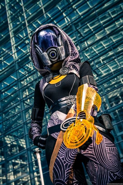 mass effect cosplay stunning tali