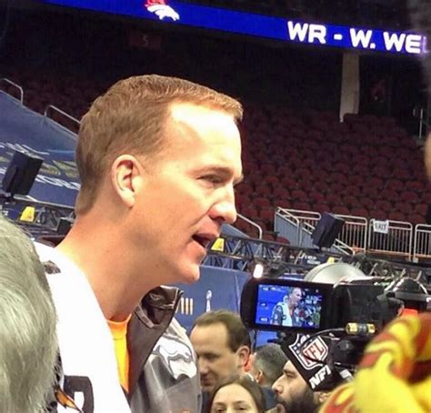 Broncos Peyton Manning Scores Record 5th Mvp Award On Super Bowl Eve