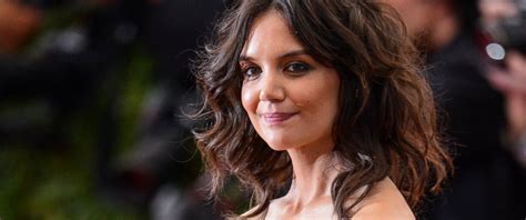 Katie Holmes Poses Topless Talks Dating Abc News