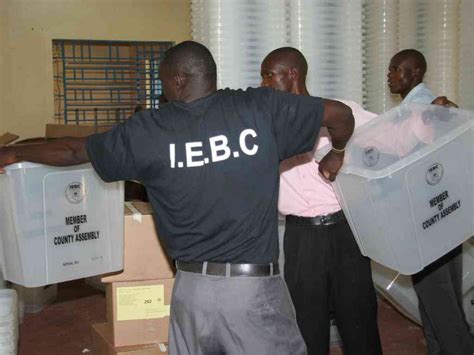 Independent electoral and boundaries commission kenya. Deadline extended: Why Kenyans are shunning IEBC jobs ...