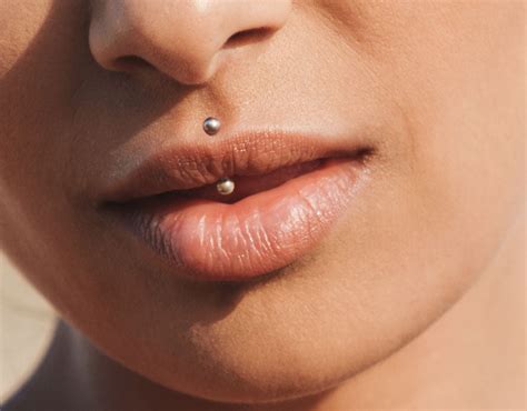 Lip Piercing Guide 2023 Definition Types And Tips 56 Off