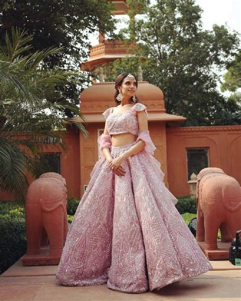 20 Most Stunning Sangeet Outfits Spotted In 2020 Sangeet Outfit Indian Bridal Outfits