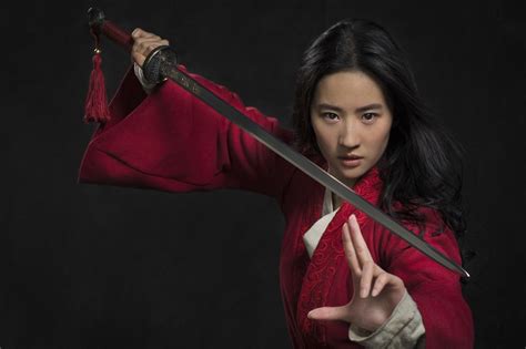Profil Dan Fakta Liu Yifei Aktris Cantik Multitalenta Pemeran Mulan