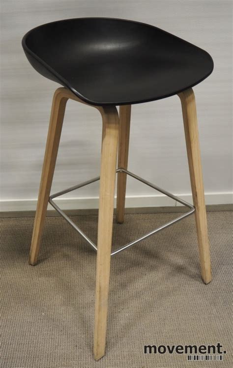 Solgt Barkrakk barstol Hay About a stool isort eik sittehøyde 75cm
