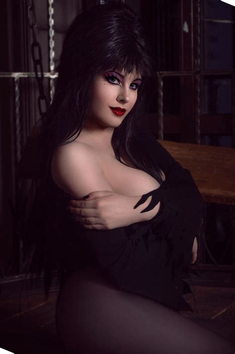 Elvira From Elvira Mistress Of The Dark Daily Cosplay Com