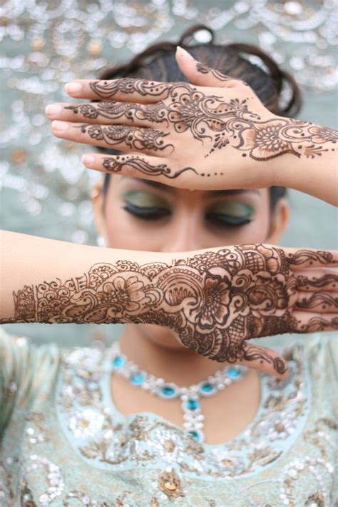 Its a place where one gets one thing in all the varieties, when the brand aims to bring out stylish line of clothes for casual mandi design studioar. Ever Cool Wallpaper: Best Pakistani Indian Bridal Mehndi Designs For Eid and Diwali
