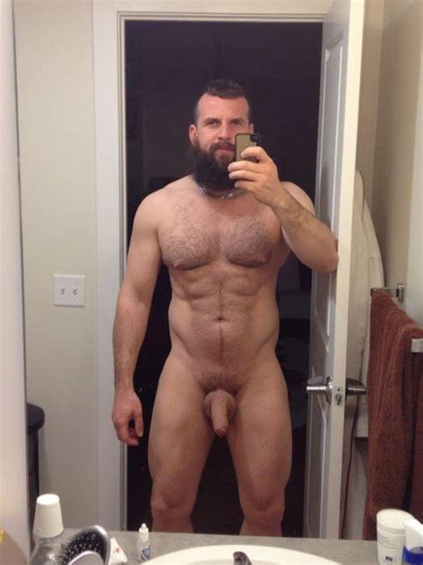 Bearded Fella Showing A Thick Fat Cock Nude Men Selfies