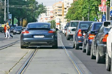 Cand Ai Voie Sa Mergi Cu Masina Pe Linia De Tramvai Dailydriven