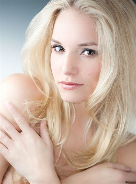Liz Beauty Headshot By Filteredphoto Via 500px Beauty Beautiful Blonde Blonde Bombshell