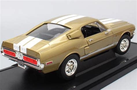 1968 Ford Shelby Gt 500kr Diecast Car Model 118 Scale Golden Sd01h874