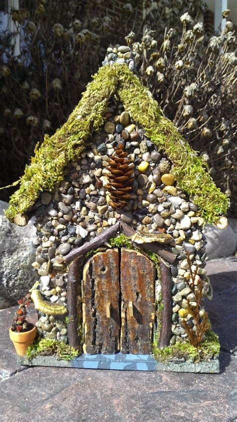 Planning a trip and wanted to put this on the list of must do's. DIY stone fairy house. | Миниатюрные волшебные сады ...