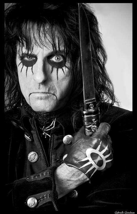 Pin By Andrew Pohl On Black And White Photos Alice Cooper Alice