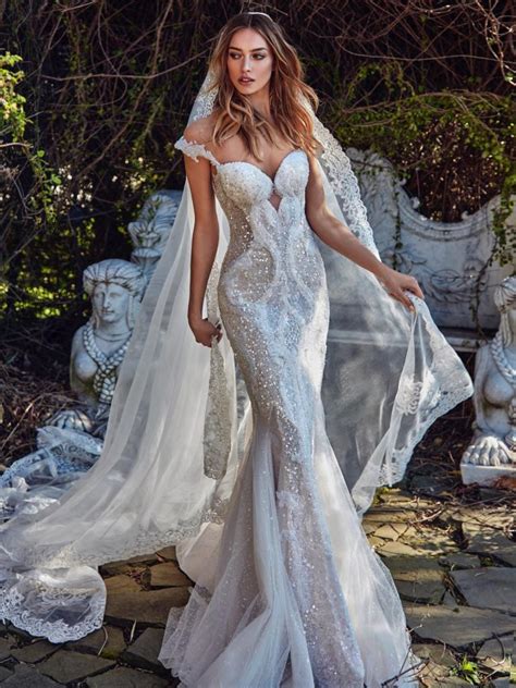 Complete Your Bridal Look With A Customized Wedding Veil Galia Lahav