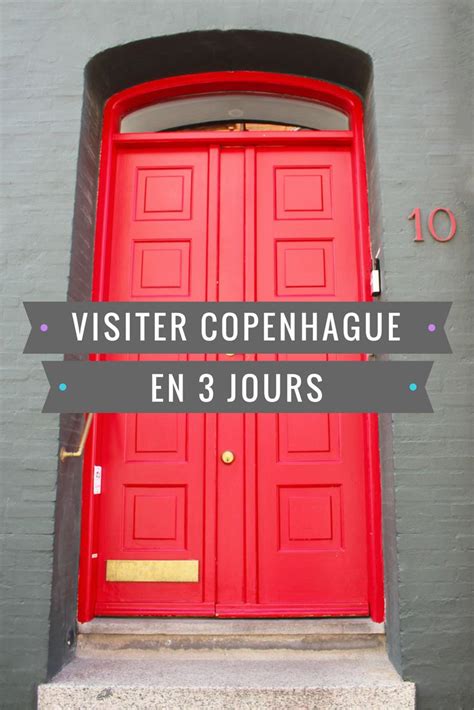 A Red Door With The Words Visiter Copenhauge En 3 Jours