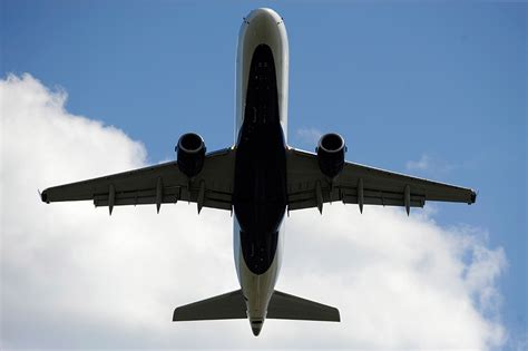 Us Airport Worker Dies After Ingested By Plane Engine Abs Cbn News