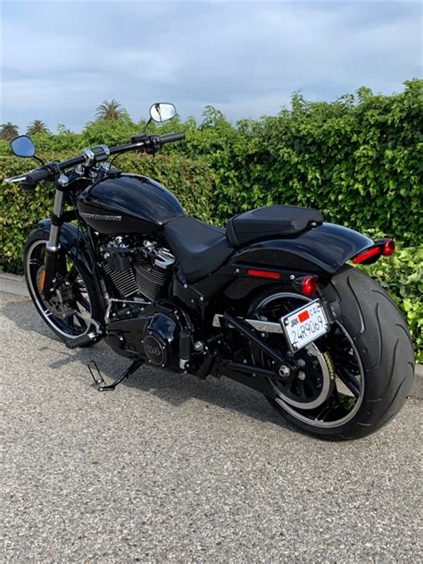 Check out this 2021 fxst softail standard finished in vivid black and featuring the outstanding milwaukee eight engine 107 1745cc with 6 speed cruise drive transmission. 2020 Harley-Davidson Softail Breakout 114 | Ventura Harley ...