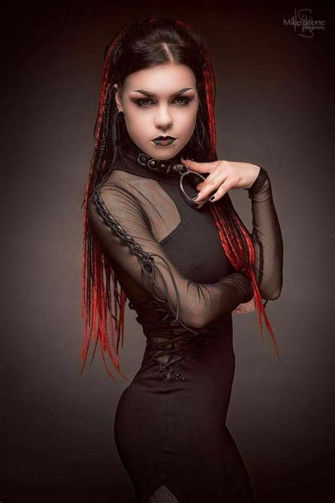 Pin By Adrian On ╋ Gothic Girl ╋ Gothic Type Goth Beauty Gothic Beauty
