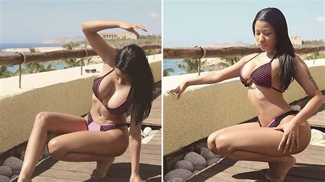 Nicki Minaj Flaunts Bikini Bod During Mexican Getaway