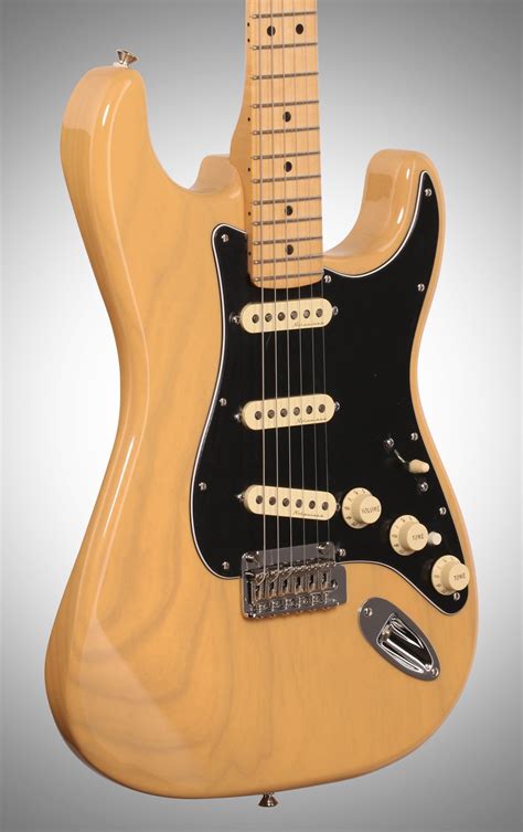 Fender Deluxe Stratocaster Electric Guitar Maple Fingerboard With Gig