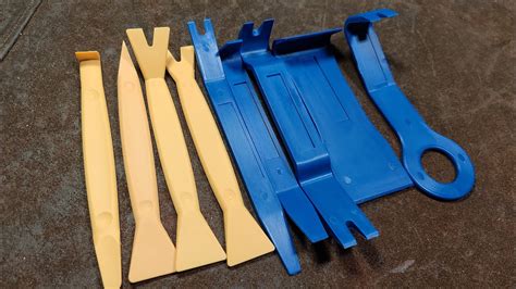 Pittsburgh Nylon Trim And Molding Pry Bars Review Youtube