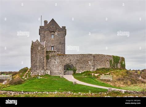 Dunguaire Castle In Kinvara County Galway Ireland Stock Photo Alamy
