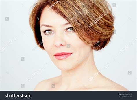 Woman S Naked Bilder Stockfotos Und Vektorgrafiken Shutterstock