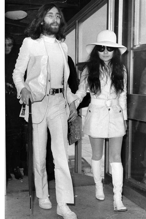 Fashion John Lennon And Yoko Stylish Couple John Lennon Yoko Ono