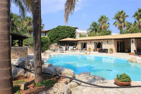 Bar Mit Pool Viverde Hotel Tenuta Moreno Mesagne • Holidaycheck Apulien Italien