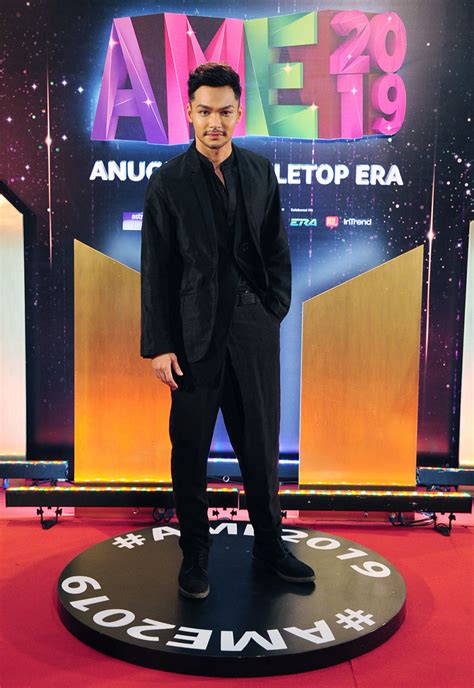Visaband official 1 year ago. Apa yang Selebriti Pakai di Malam Anugerah Meletop Era ...