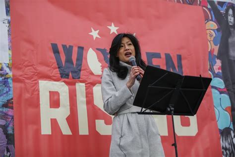 evelyn yang speaks at women s march about her sexual assault