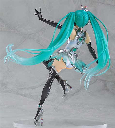 good smile company s 2013 racing miku 1 8 scale figure up for preorder