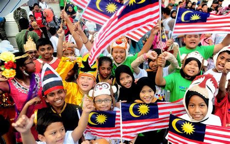 Malaysia is a southeastern asian country that is multiracial, with many different ethnic groups living in the country. Malaysians Who Did Malaysia Proud - Sunway Stories